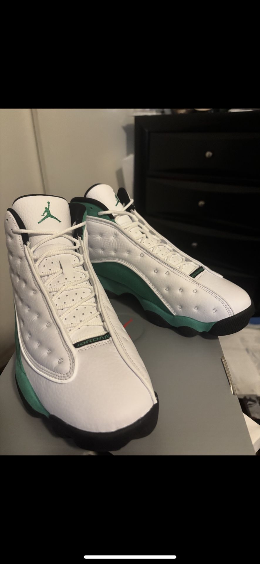 Air Jordan 13 Retro (Men 9)