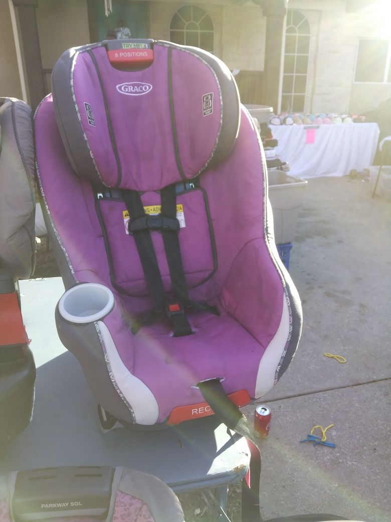 Convertible car seat