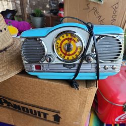 Memorex cd,fm radio  vintage look