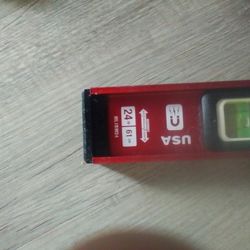 MILWAUKEE 24 IN. LEVEL