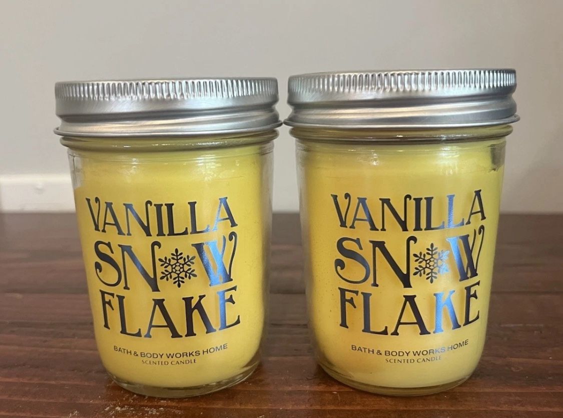 Bath Body Works Candle Vanilla Snowflake Fragrance 6 Oz Ounce New Pair Christmas