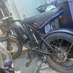 Electric E Bike 28 Mph Low Miles