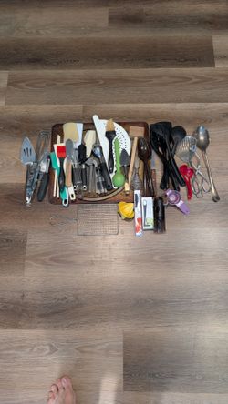 Bundle of kitchen utensils