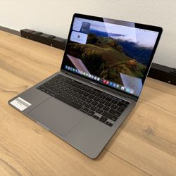MacBook Pro 13 Inch M1 16GB 500GB $699