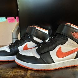 Air Jordan 1 Flyease “Turf Orange”