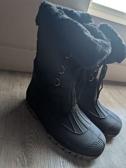 Black Faux Fur Lined Snow Boots