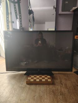 FLAT SCREEN TV 50"Inch