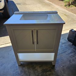 30" Origin 21 Quillian bathroom vanity