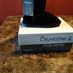 Bearpaw kids boots size 13(new)