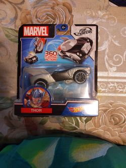 Thor Marvel Hot Wheels Flip Fighters