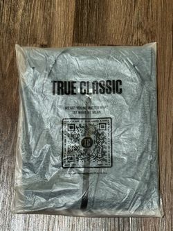 True Classic Men’s XL Quarter Zip Shirts – 2 Pack – New/Unworn