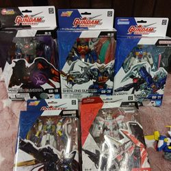 Gundam Toy Figure Lot