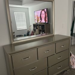 Dresser With Mirror And Nightstand Used 
