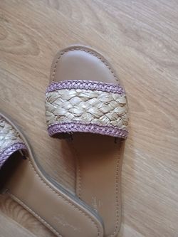 Size 7.5 cute womens sandals
