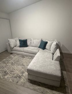 Light Gray Fabric Sectional Sofa with Chaise
