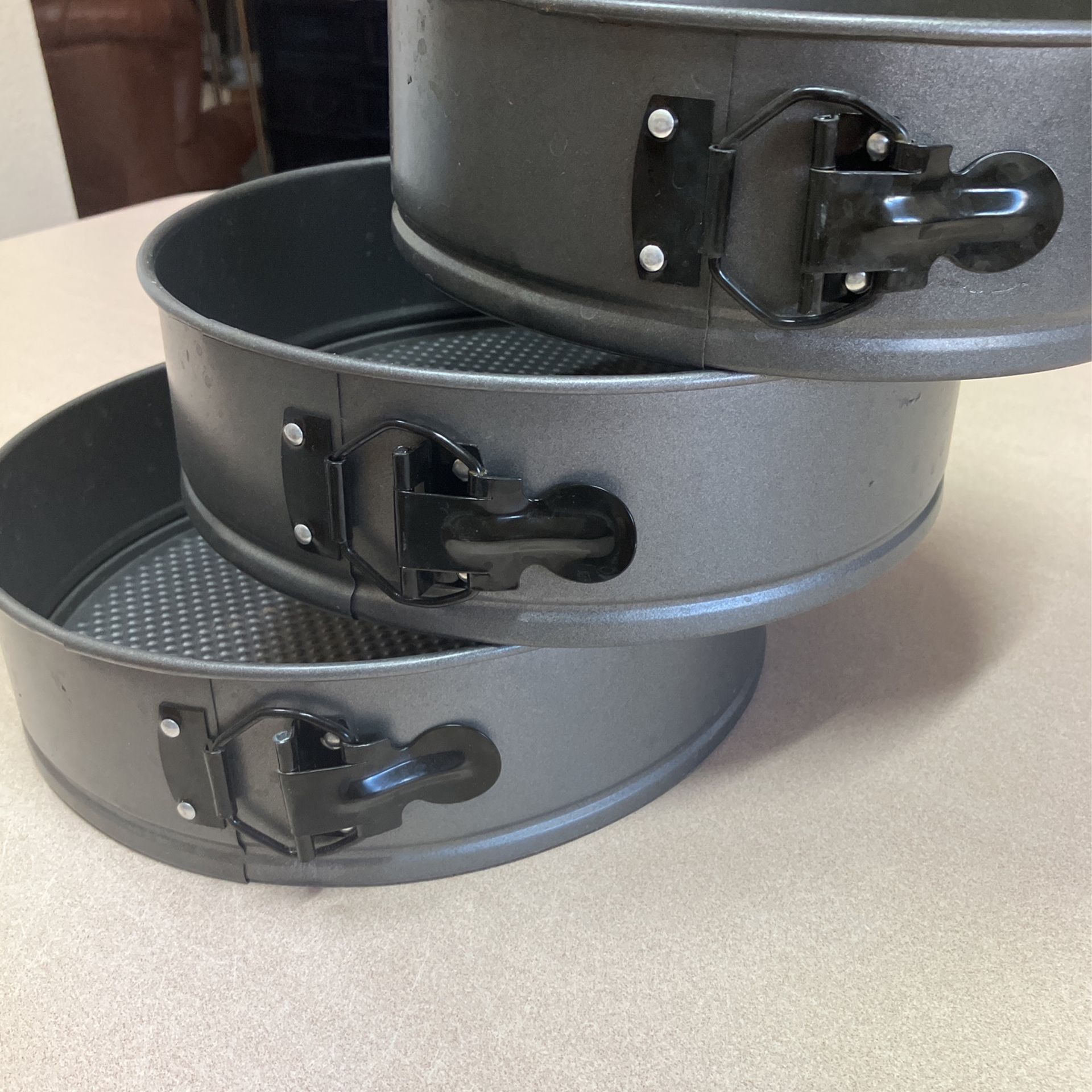 3 Piece Spring Pan Cake Pans for Sale in El Paso, TX OfferUp