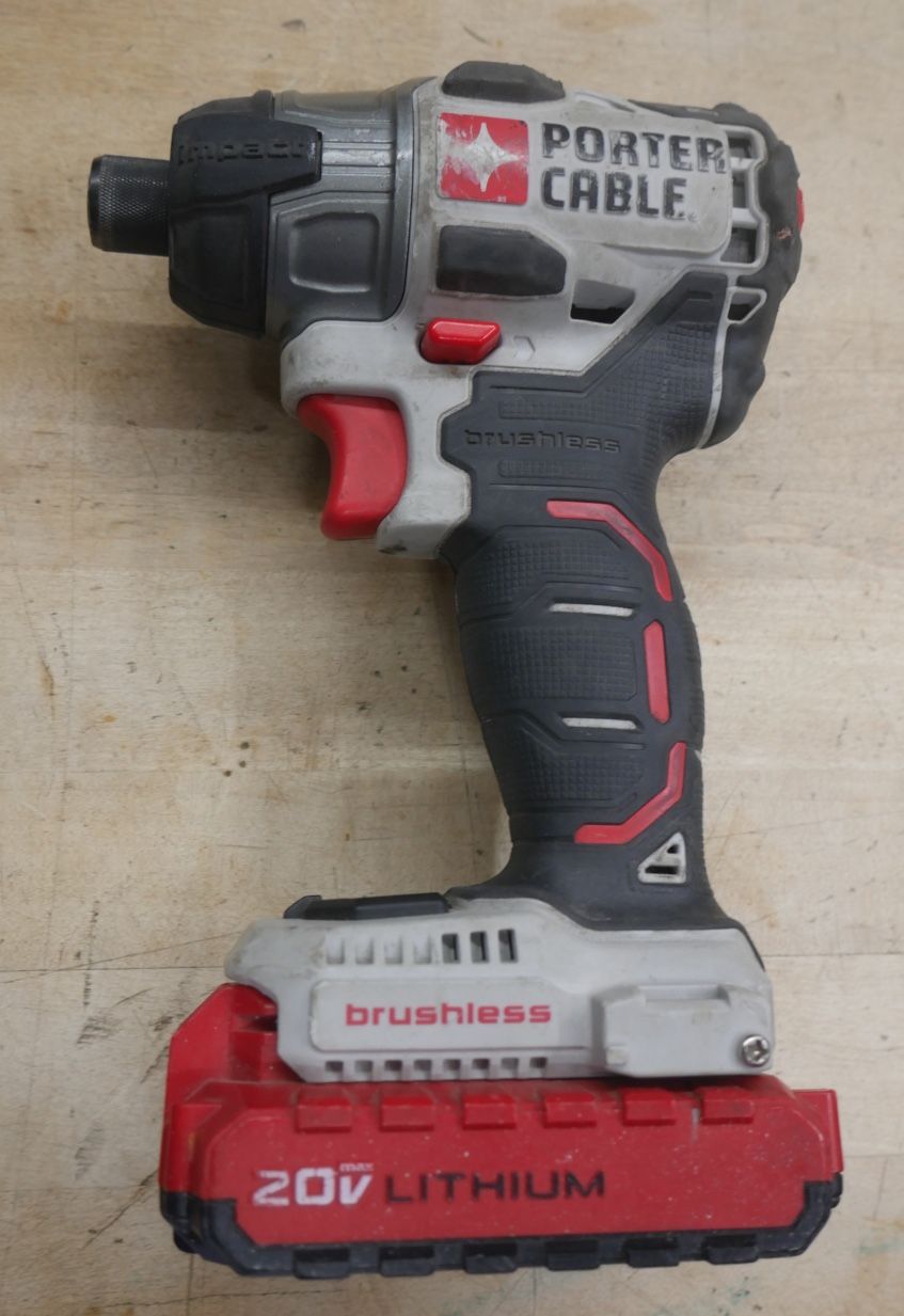 Porter Cable PCC647 20V MAX BRUSHLESS 1/4" Impact Driver/Cordless Drill WITH BATTERY PCC680L .USED. TESTED. IN A GOOD WORKING ORDER. 