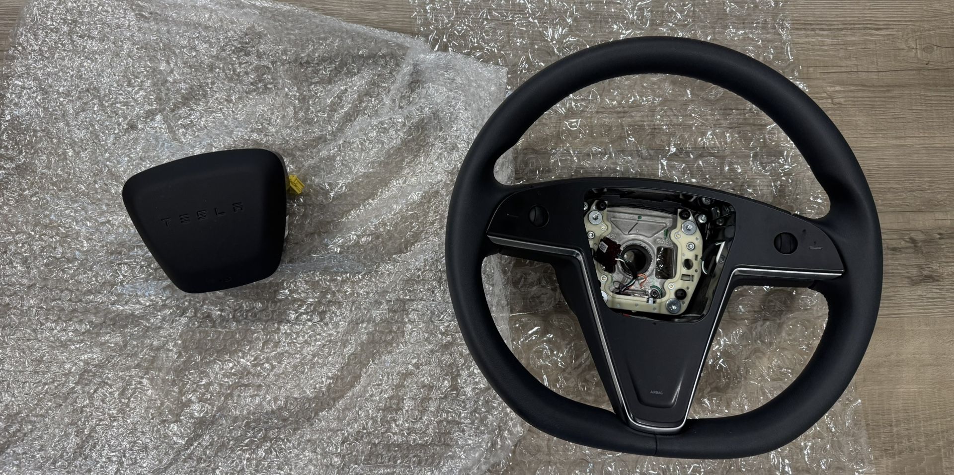 2024 Refresh Tesla Model X Round Steering Wheel OEM 