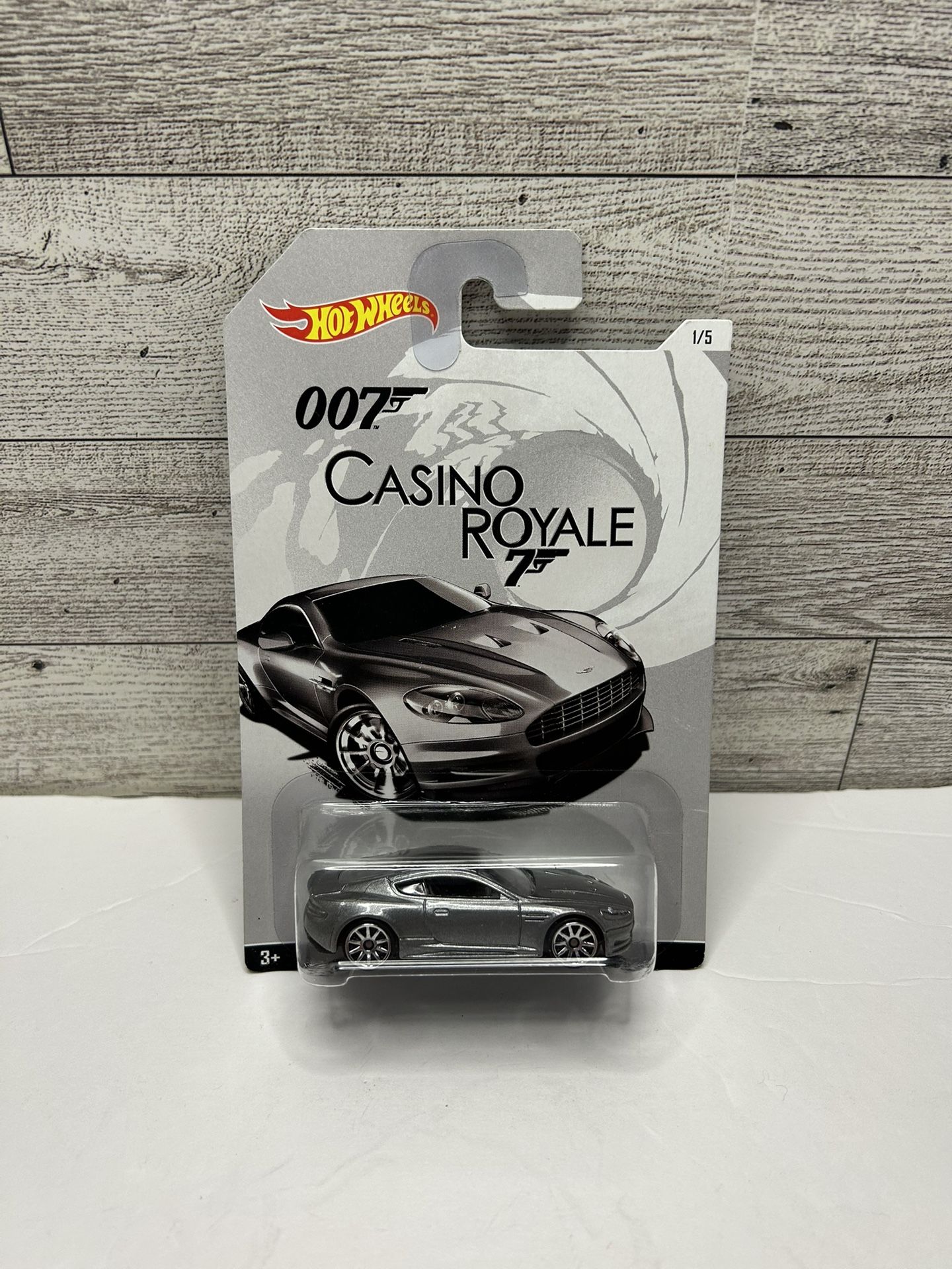 Hot Wheels 007 Casino Royale Gray ‘2014 Aston Martin DBS • Die Cast Metal• Made in Malaysia Scale 1:64