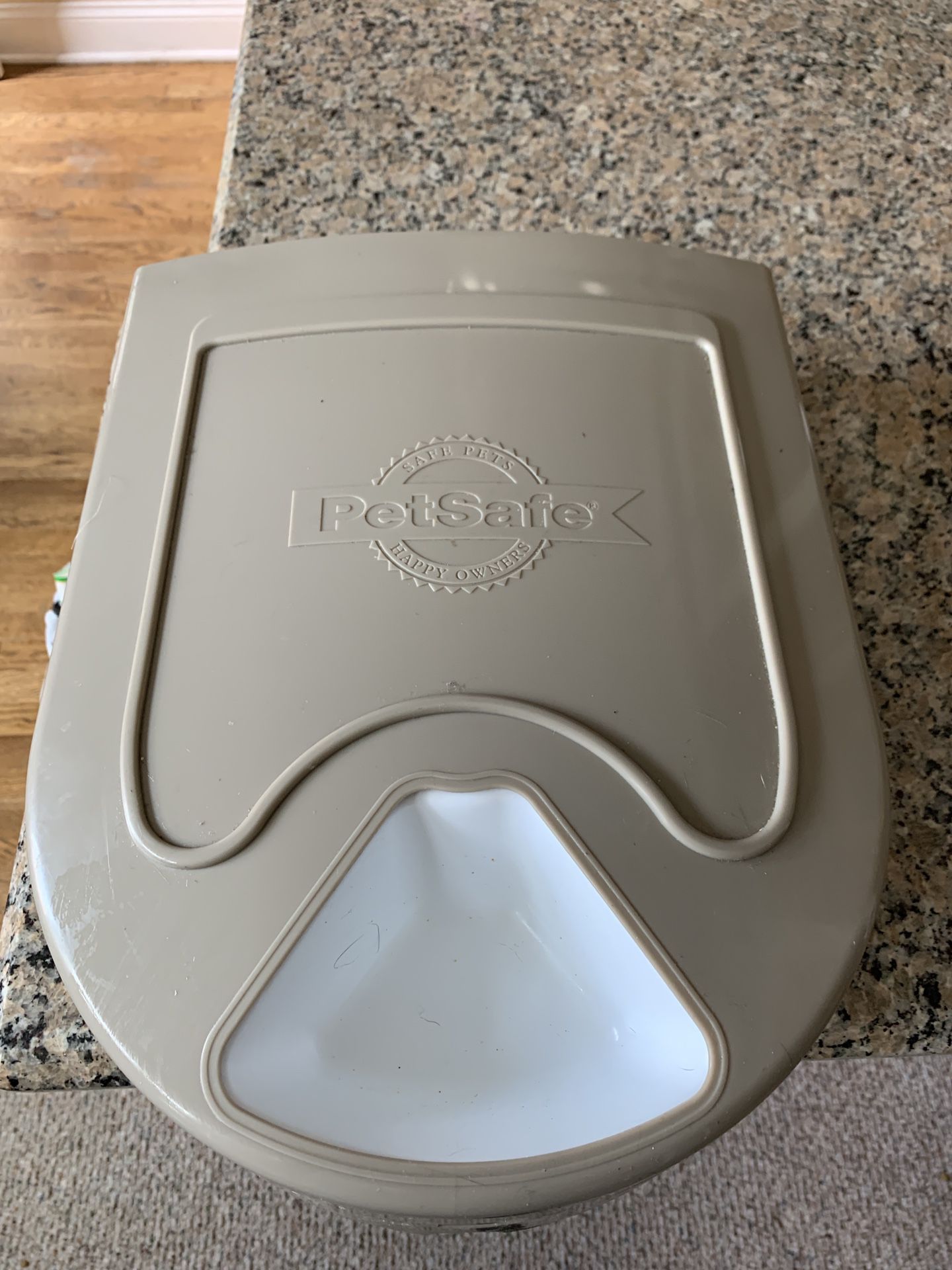Automatic 5 meal pet feeder