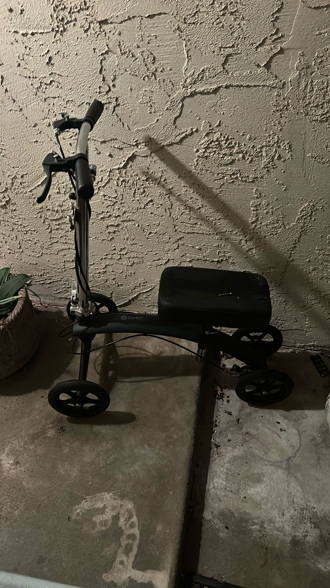 Body med knee Walker
