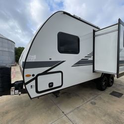 2022 Winnebago Micro Minnie 2108TB