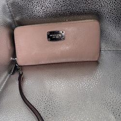 Michael Kors  wristlet wallet large Pink