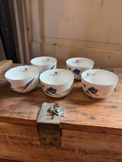 Japanese Porcelain Tea Cup Orchid Design with Gold Rim Set of 5.