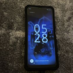 Celero Cell Phone w/ New Sim Card 