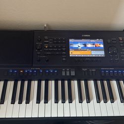 Yamaha PSR-SX700