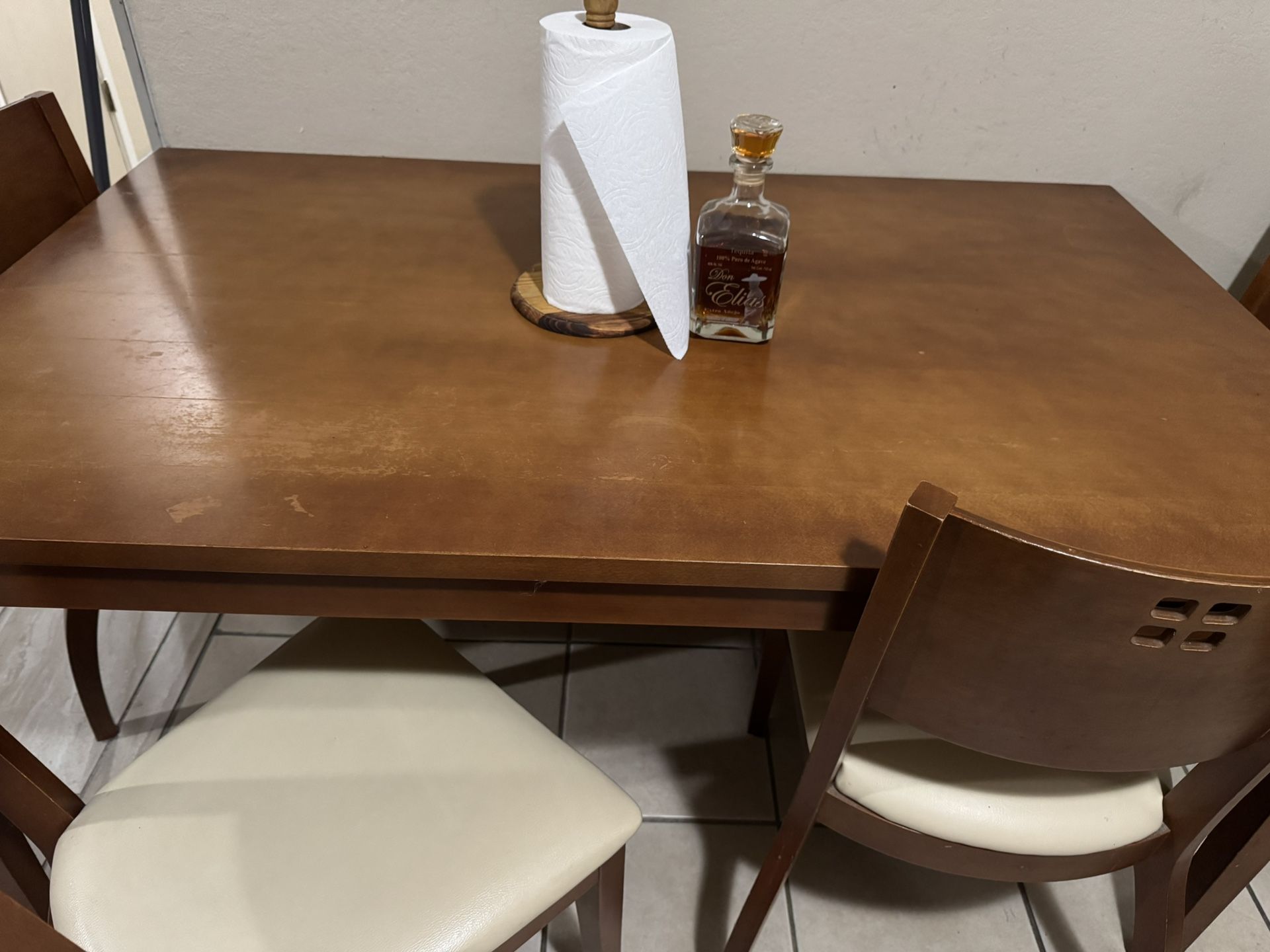 5 Piece Dinning Table