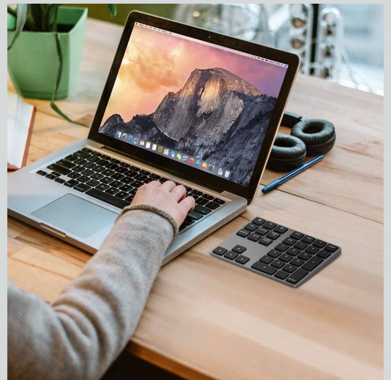 Bluetooth Number Pad, Lekvey Aluminum Rechargeable Wireless Numeric Keypad Slim 34-Keys External Numpad Keyboard Data Entry Compatible for Macbook, Ma
