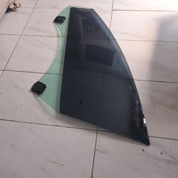 Tesla Model 3 2022 Left Front Laminated Glass