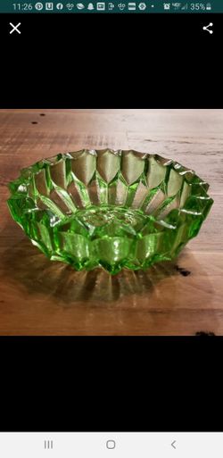 beautiful vintage green depression glass ashtray 4 inch