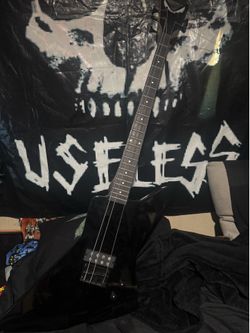 Dean Metalman Z Bass w/ Gig bag