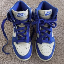 Nike- Youth Dunk Size 1.5Y