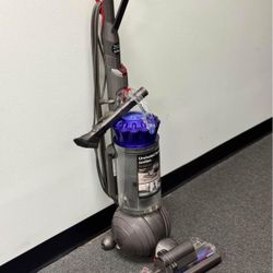 Dyson Vacuum 