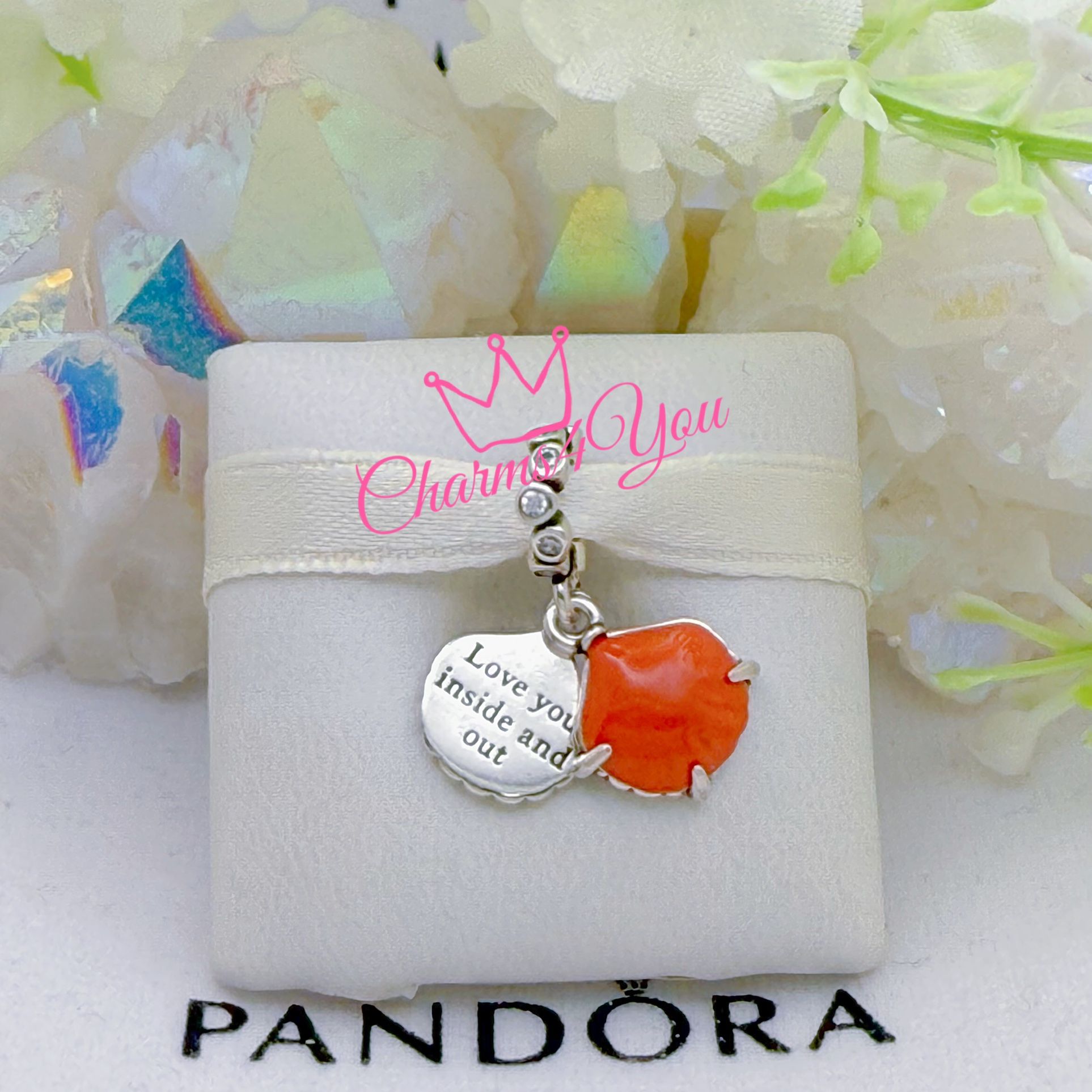 Adorable Charm 925 silver for Pandora moments bracelet.