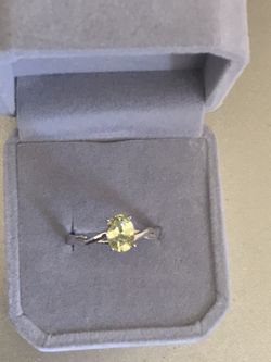 Designer Vintage Silver Peridot Ring size 7 For Only 50$