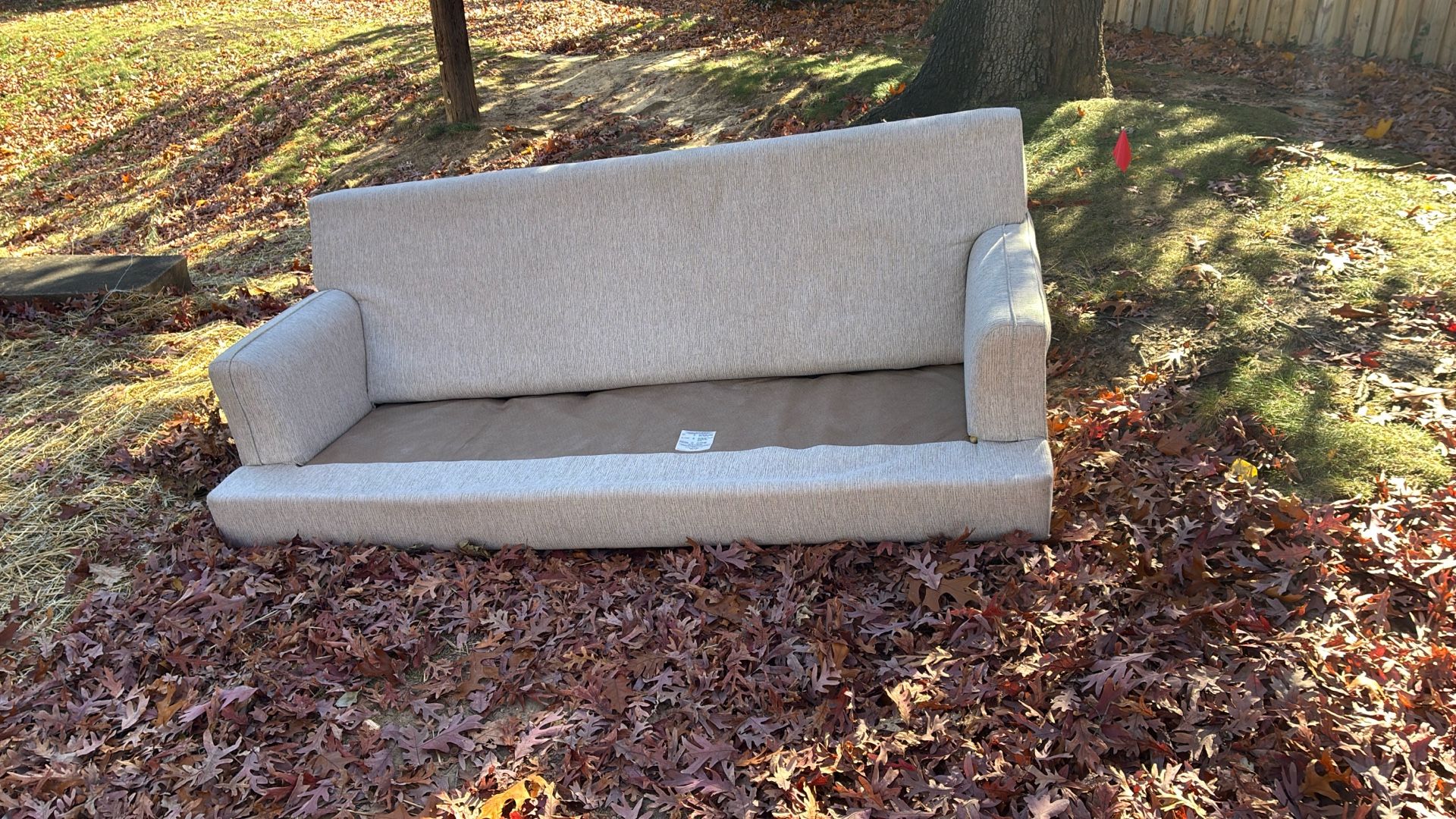 Good Couch With Pillows 