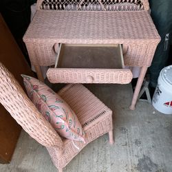 Antique Wicker Desk And Chair