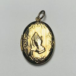 Vintage Religious Chain Pendant Oval Locket Piece Only “God Grant Me the Serenity to Accept…” USED