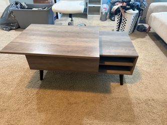 *Moving Sale* Lift Top Coffee Table with Hidden Storage