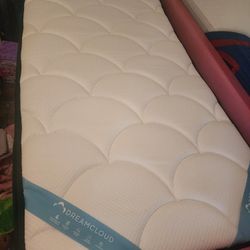 Dream Cloud Premier Twin XL 