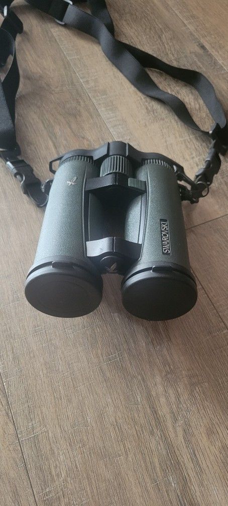 Swarovski EL Range Finder 10×42 Barely Used