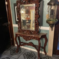 2Pcs hand carved Entrance table set Beautiful hand carved details on Table and mirror Made in Indonesia