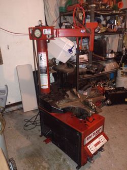 Tire machine coats electric motor and air operated 100% work great 0 problems