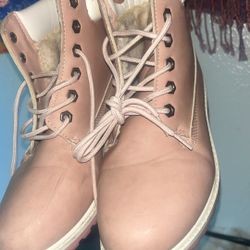 Pink boots Size 8 Women’s