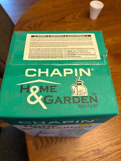 Chapin Home & Garden 1-gallon pump sprayer,