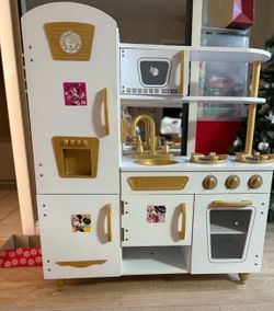 Toy Kitchen
